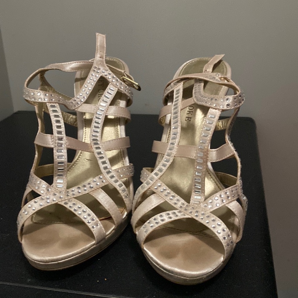 Heels, 7
